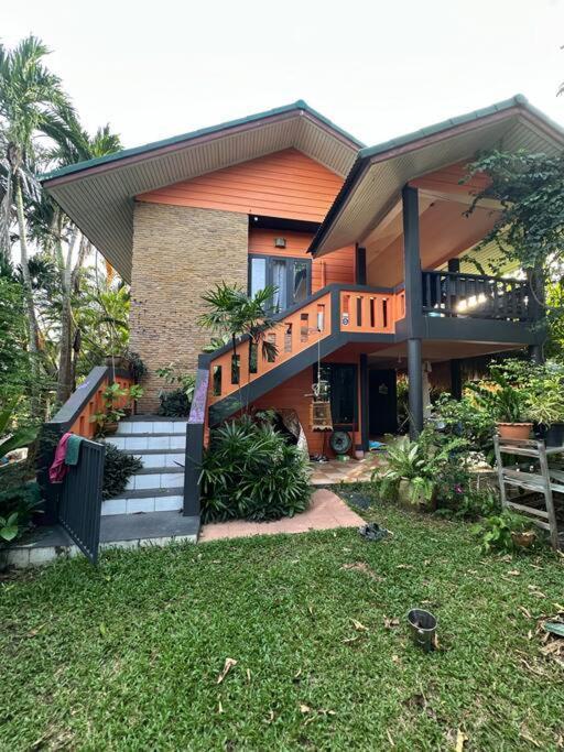 двухэтажный дом в саду с видом на будду 3 комнаты, 2 террасы Holiday home Phuket